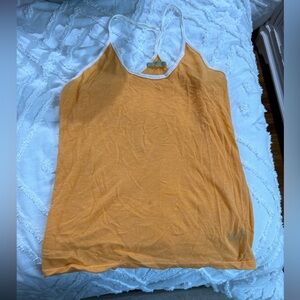 2 alternative tank tops size small